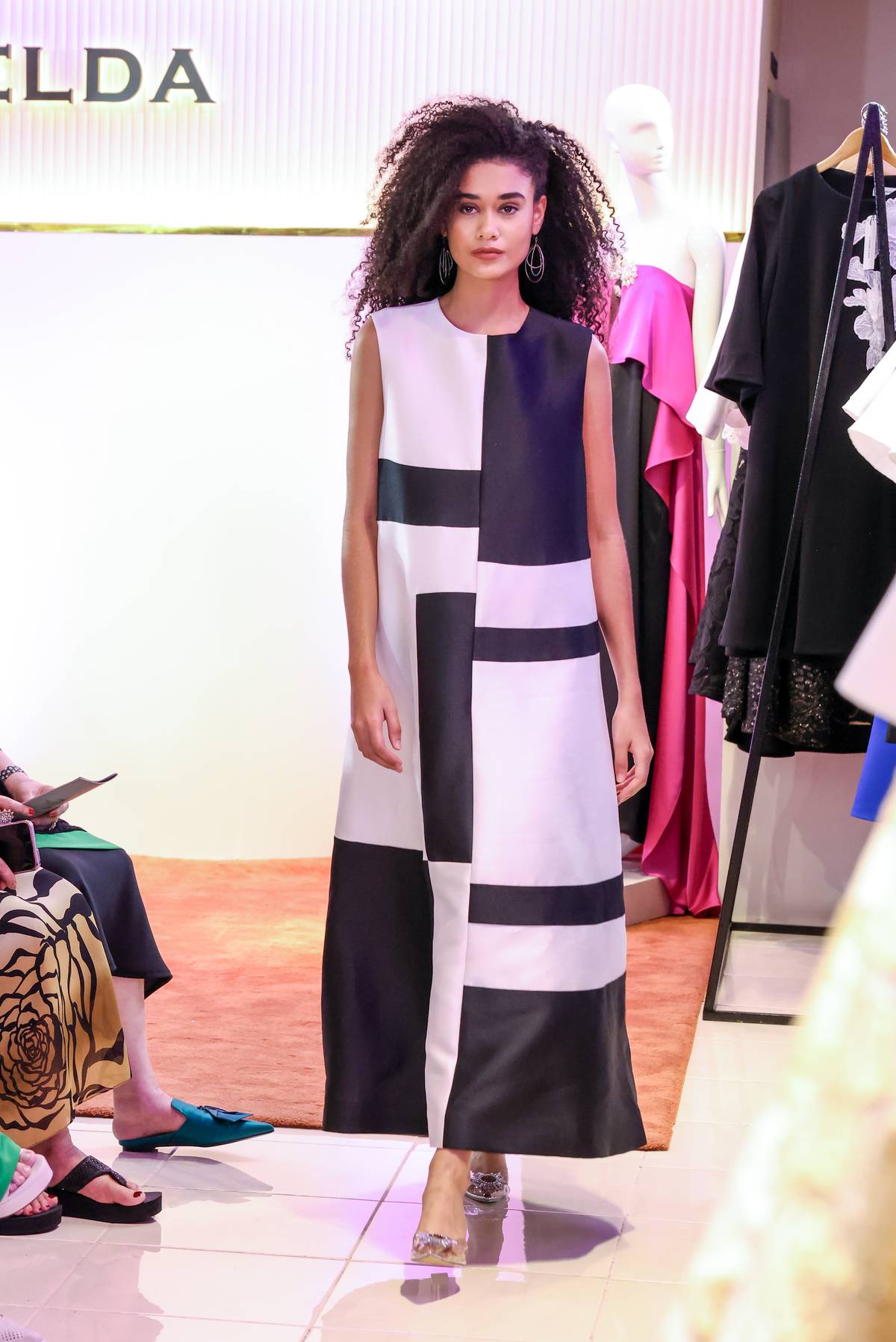 Two-tone color block dress.