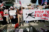 (December 4, 2024)……….The militant group Karapatan trooped to the House of Representatives, on Wednesday December 4 2024, in Quezon City, to acknowledge a pending bill seeking to classify extrajudicial killing, House Bill No. 10986, which was filed on October 11, 2024, by leaders and members of the House of Representatives' Quad Committee as it conducted hearings on EJK..……….Photo/Analy Labor