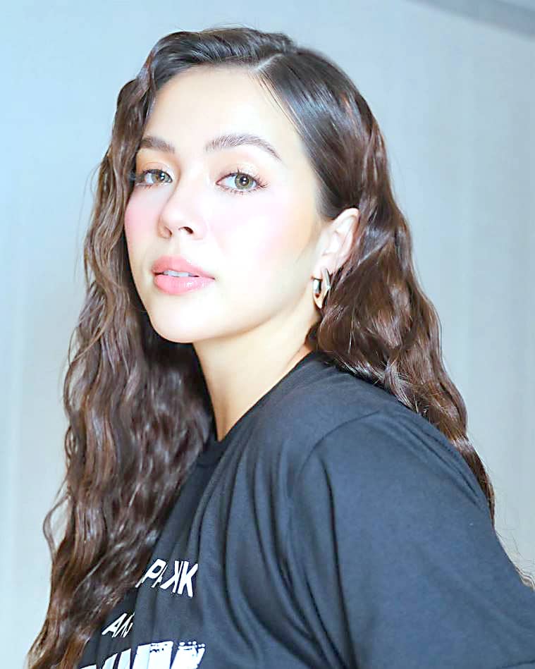 Julia Montes