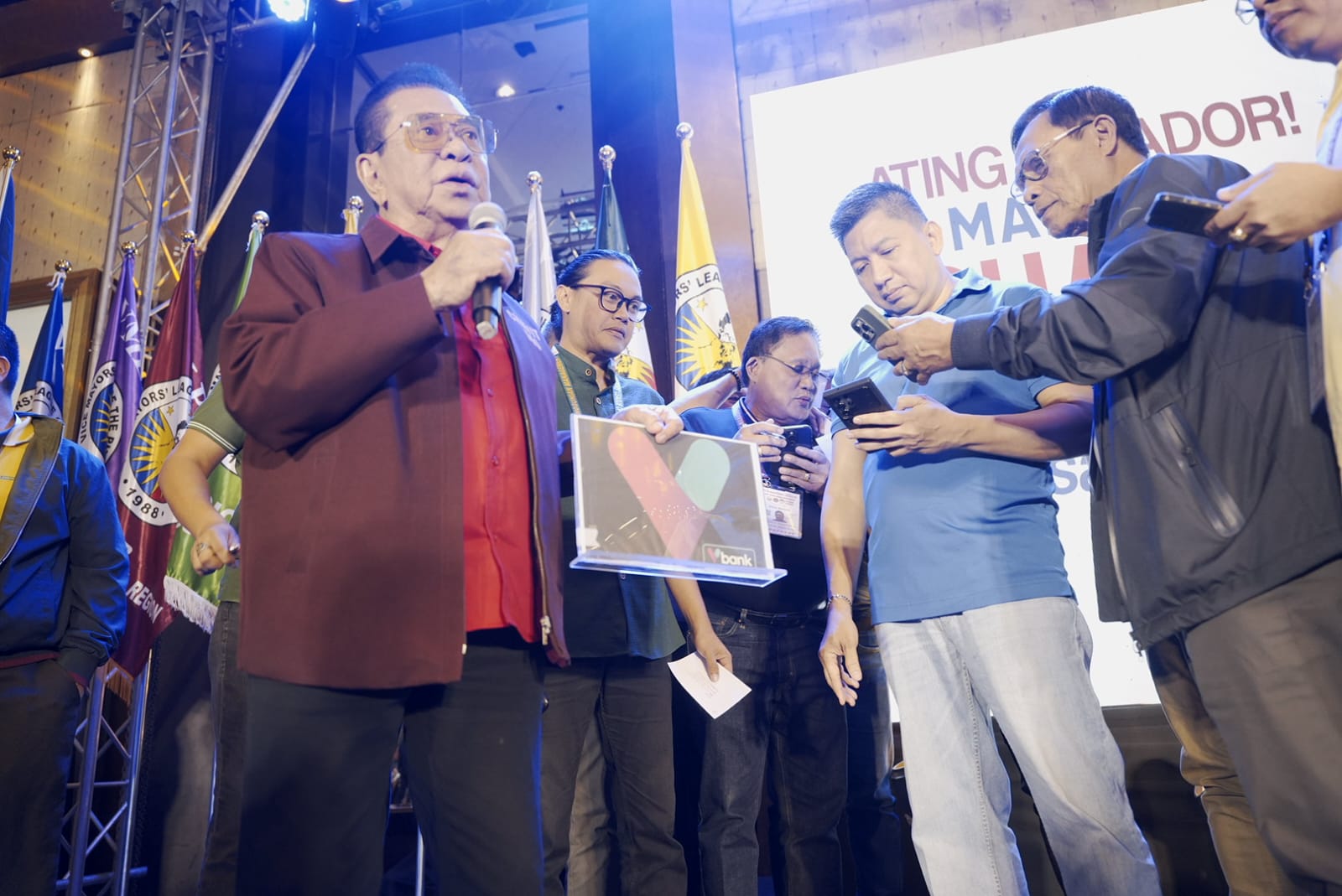 Chavit Singson launches VBank digital bank