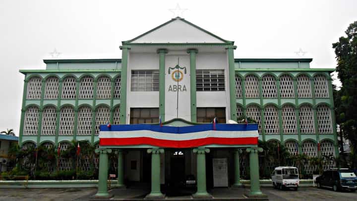 Abra governor, suspended vice governor face preventive suspension