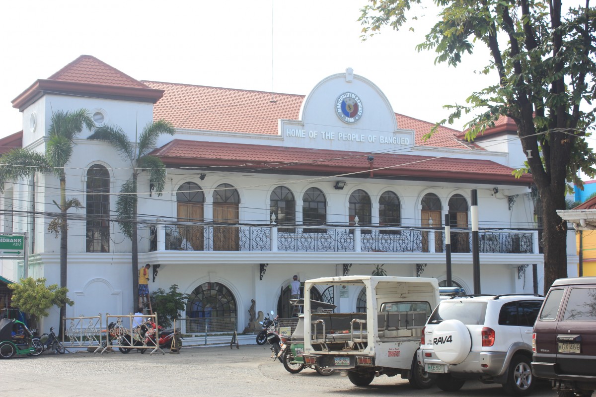 Suspended Abra execs asked to stay put