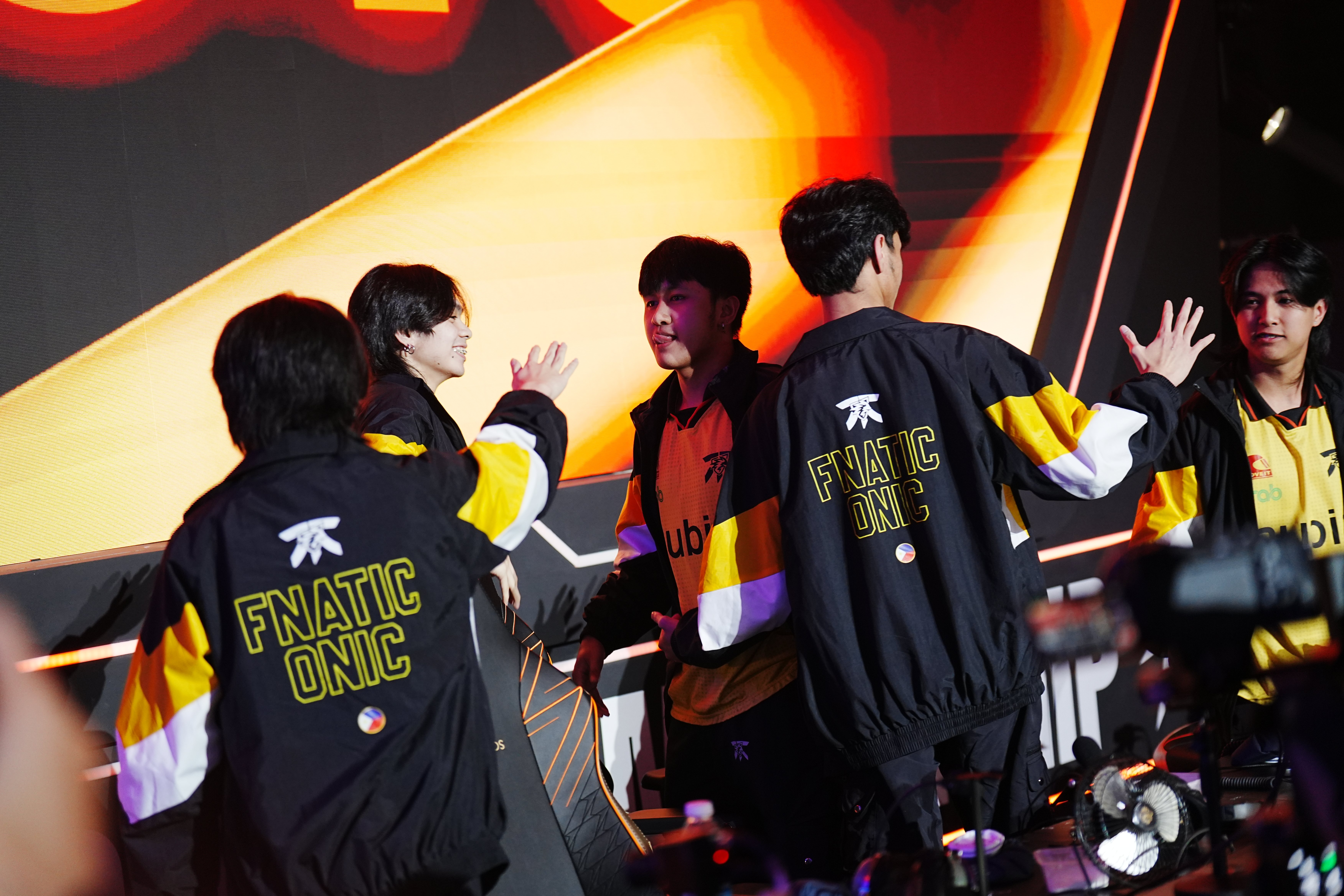 Fnatic ONIC PH makes easy work of SRG, advances to M6 upper bracket