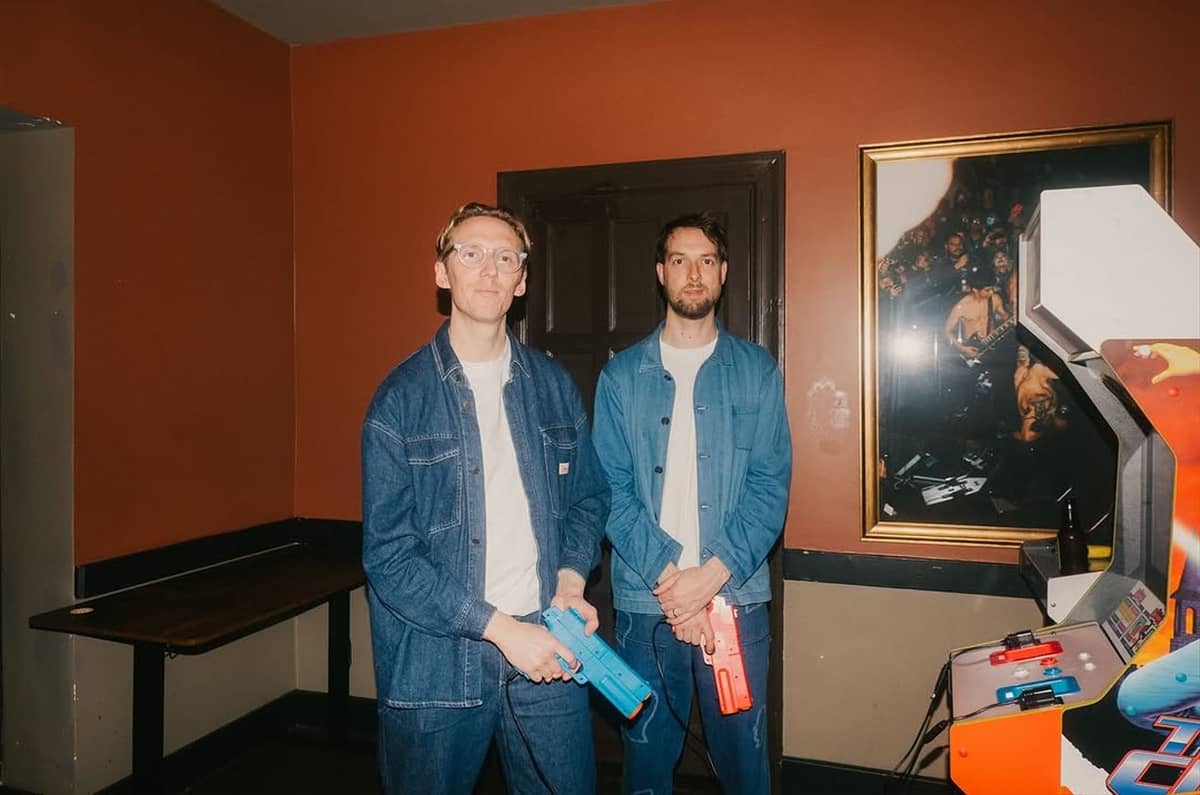 HONNE