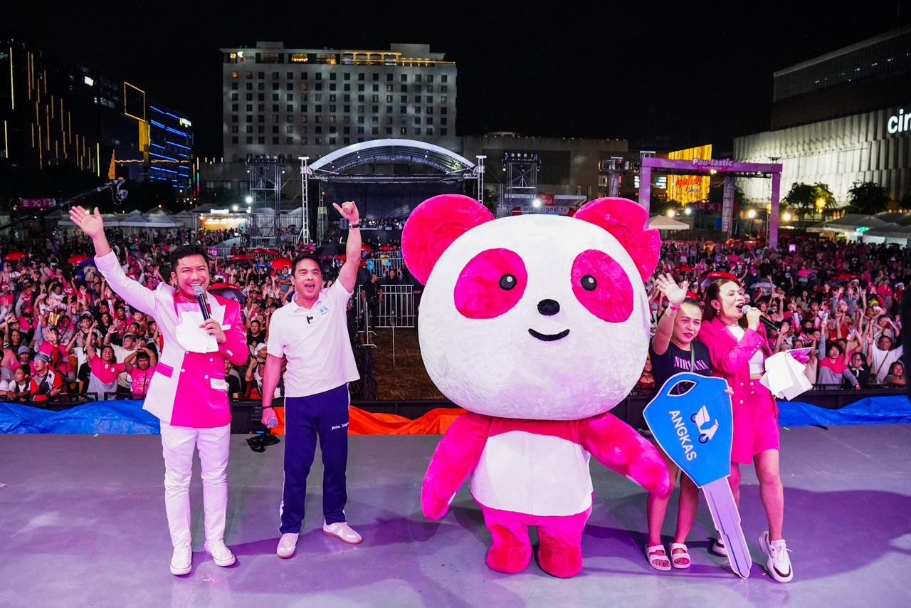 Angkas chief locks arms with Foodpanda riders