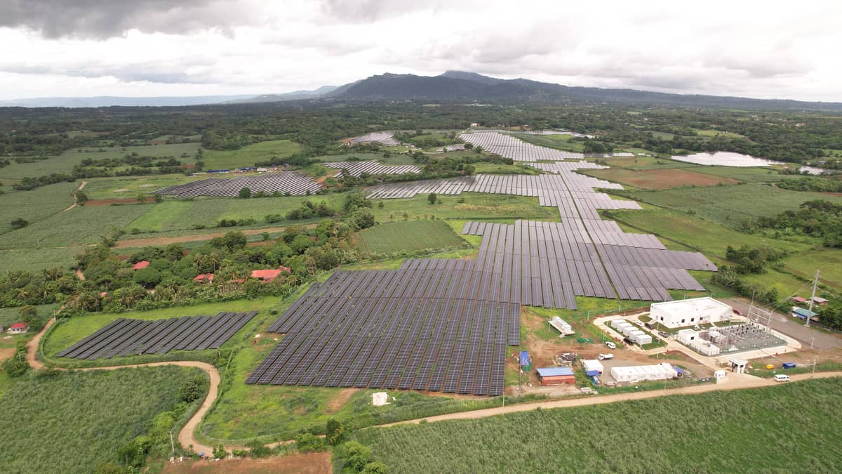 Prime Solar’s 64-megawatt photovoltaic (PV) plant in Tanauan, Batangas, is a vital component of its renewable energy portfolio. Together with the Maragondon, Cavite plant, it contributes to a total of 128 megawatts of clean energy, aligning with Prime Infra’s commitment to stable energy supply and the transition to sustainable energy sources.