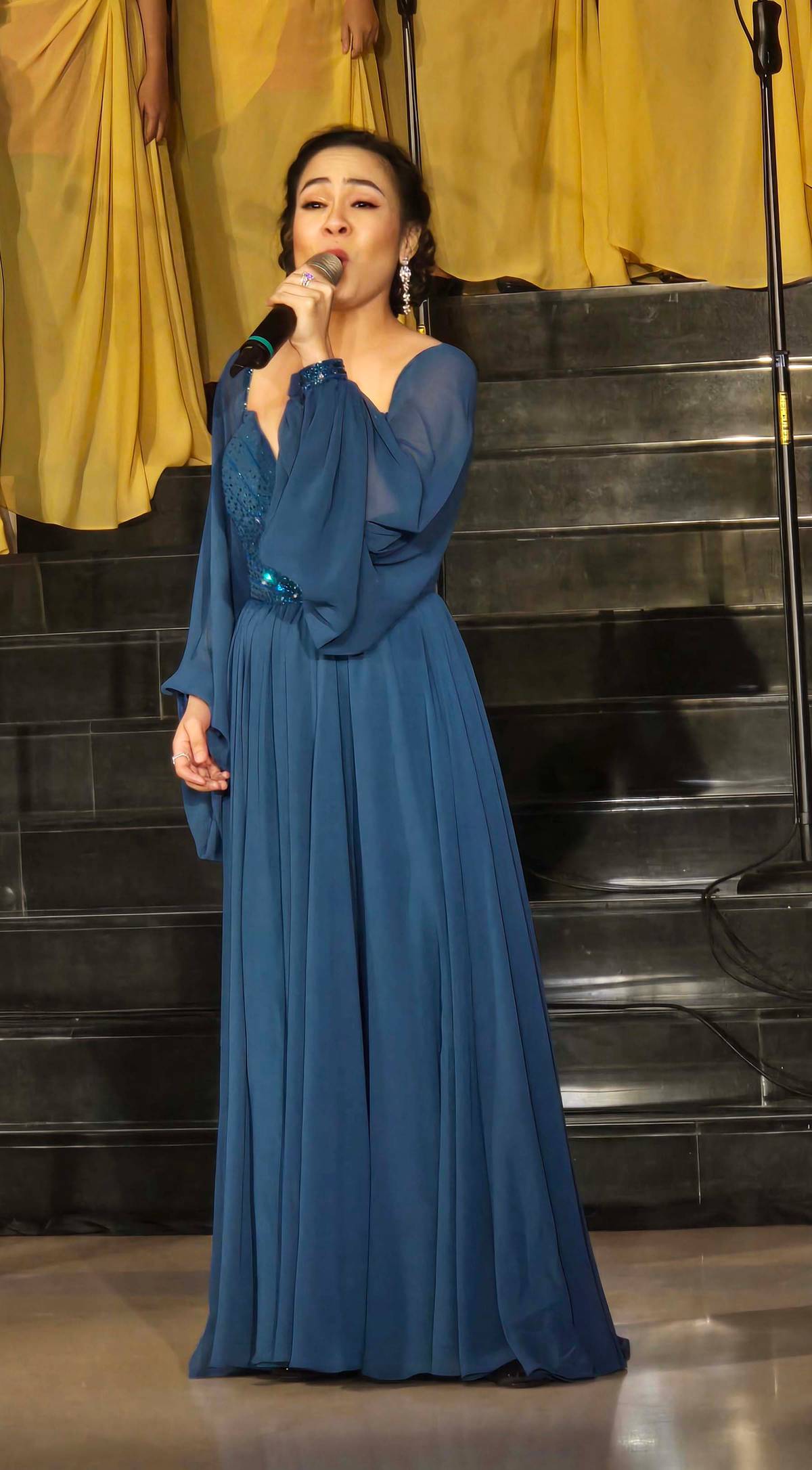 Soprano Myramae Meneses.