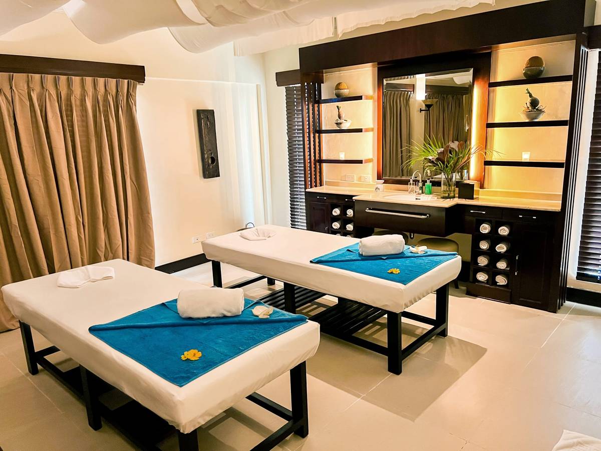 Rain spa at Taal Vista.