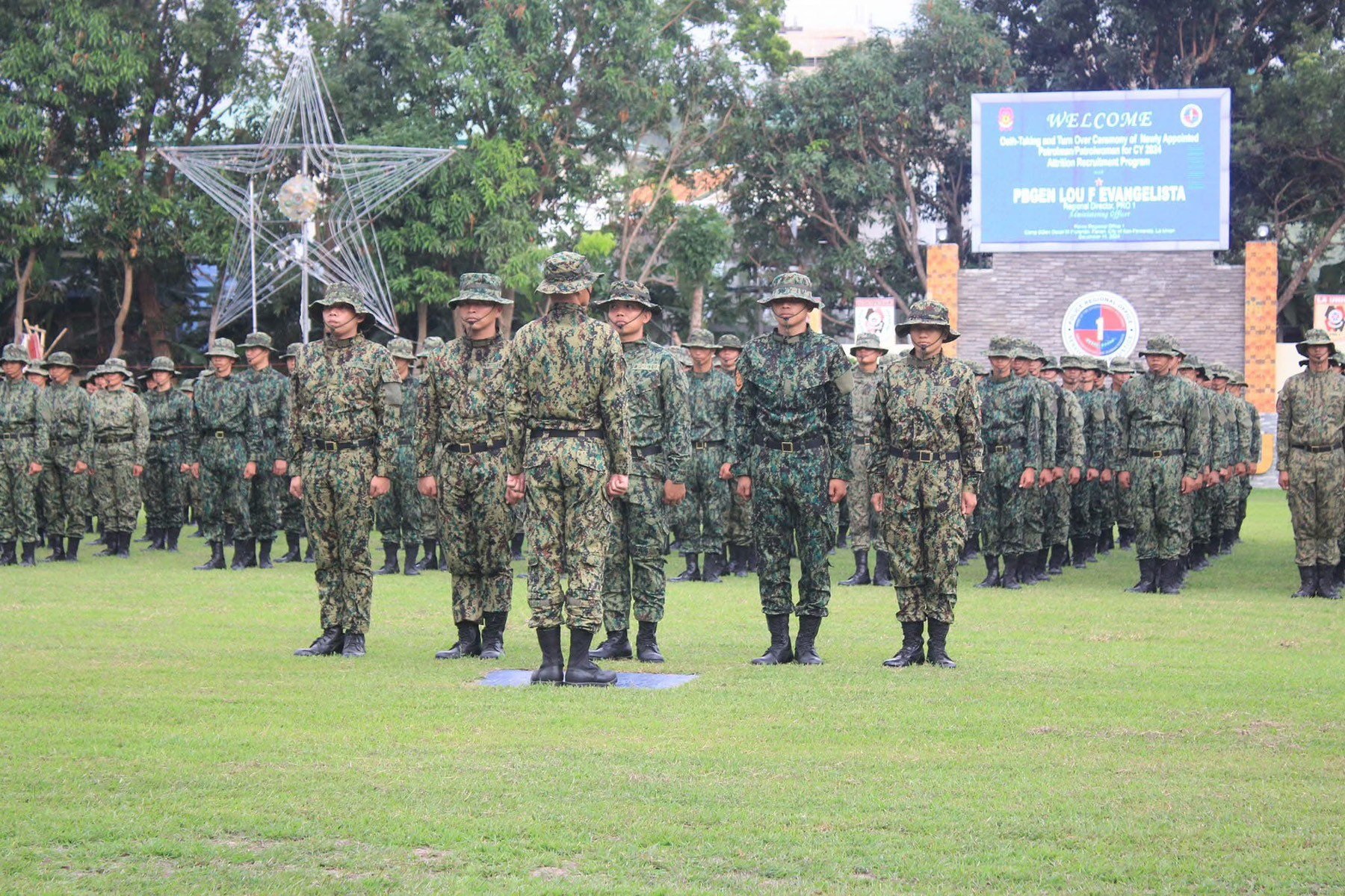 300 new police recruits take oath in Region 1
