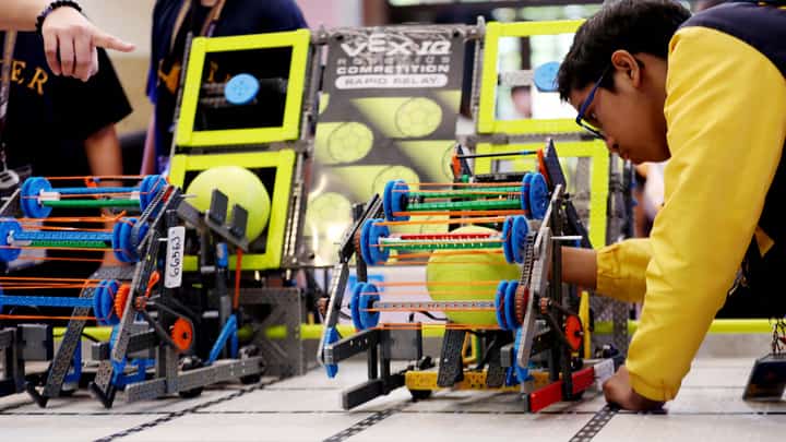 On Thursday, 12 December 2024, young innovators from elementary and middle schools nationwide compete in the 2024-2025 Philippine VEX Robotics National Championship at SEAMEO INNOTECH, Quezon City. Champions will advance to represent the Philippines on the global stage.