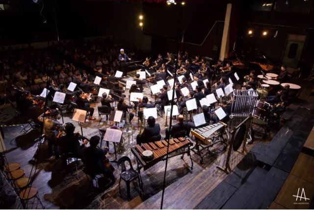 Five chorales and a symphony bring holiday cheer on 17 December