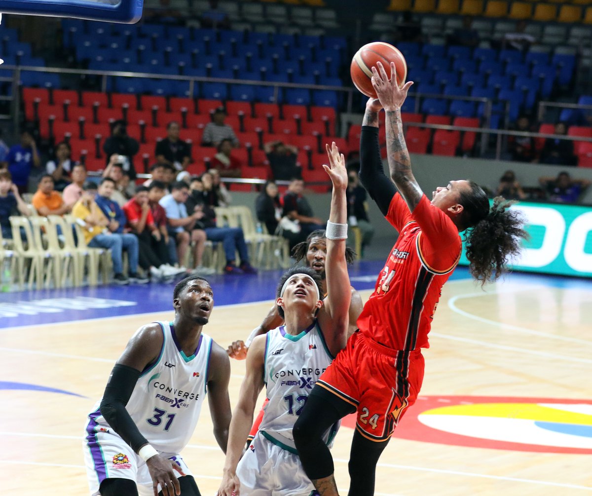 Batang Pier spoil Baltazar debut