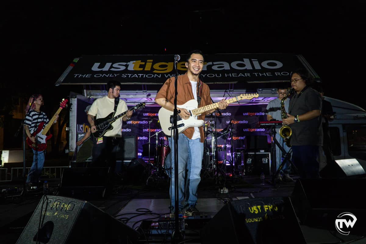 SUD serenaded Thomasians with their hit songs ‘Sila’ and ‘Baliw.’