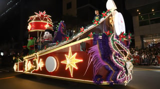 Christmas parade spectacle