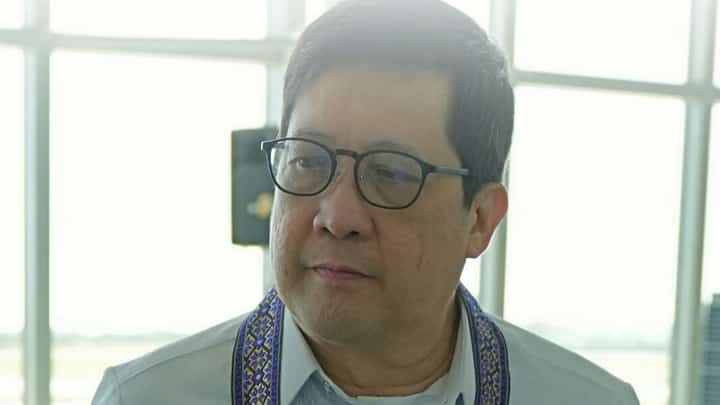 BI eyes case vs Chinese national over dual identity