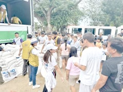 Bicol typhoon victims get rice, roof