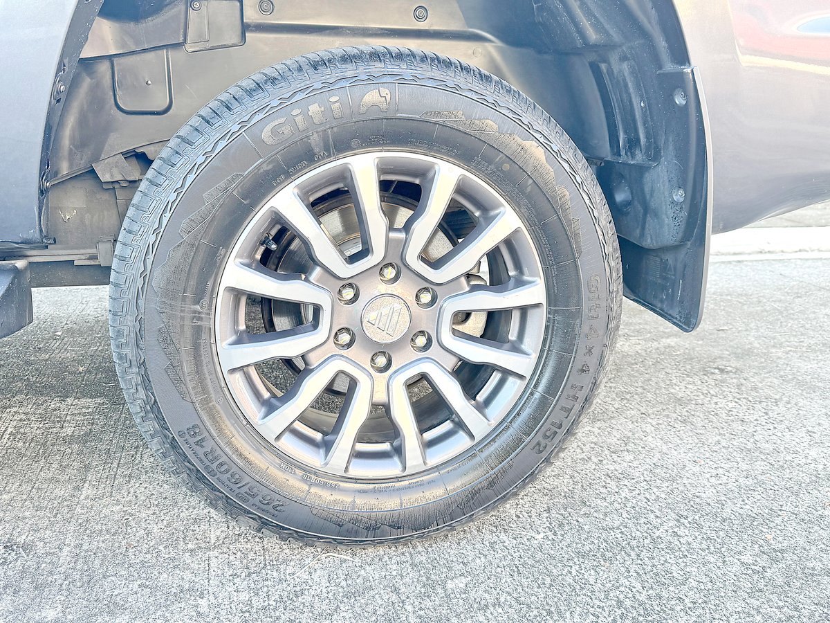 Foton Thunder’s 18-inch aluminum makes the ride smooth and comfortable while giving that classical, old-school charm.