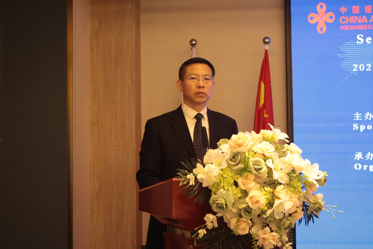 Tang Jin, party secretary of Hunan International Business Vocational College.