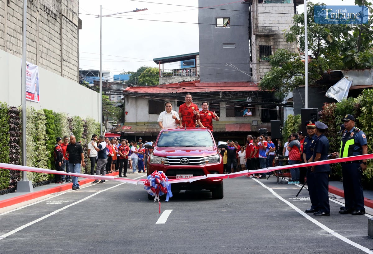 San Juan Mayor Francis Zamora, Vice Mayor Atty. Angelo Agcaoili, and MMDA Chairman Don Artes lead the inauguration and blessing of the Greenhills-West Crame Connector Road on Monday, 16 December 2024.