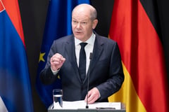 Scholz triggers elections with confidence vote
