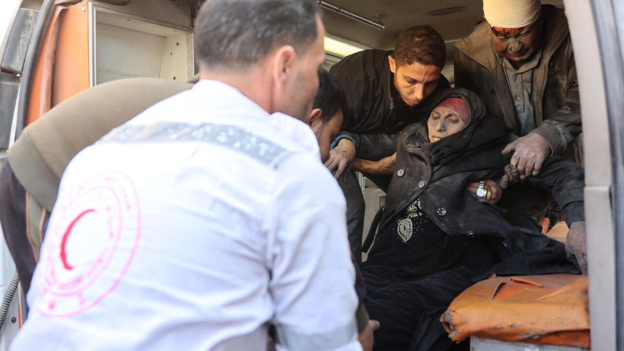 Israeli strikes kill 40 Palestinians