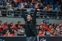 COACH Dexter Clamor