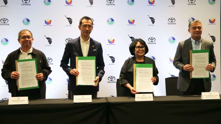 TOYOTA Motors Philippines and Department of Environment and Natural Resources executives make a collaborative move towards preserving the endangered tamaraw species. Shown are (from left) TMP Foundation president Jose Maria Aligada, TMP president Masando Hashimoto, DENR Secretary Maria Antonia Loyzaga and DENR Undersecretary Juan Miguel Cuna.