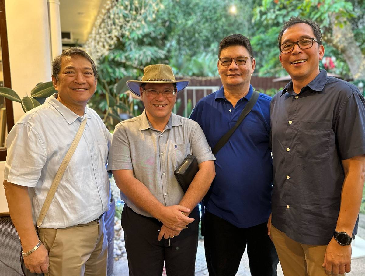 Daniel Belisario, Dr. Jeffrey Catotal, Jose Enrique Yrasuegui and Dr.Jack Estuart.