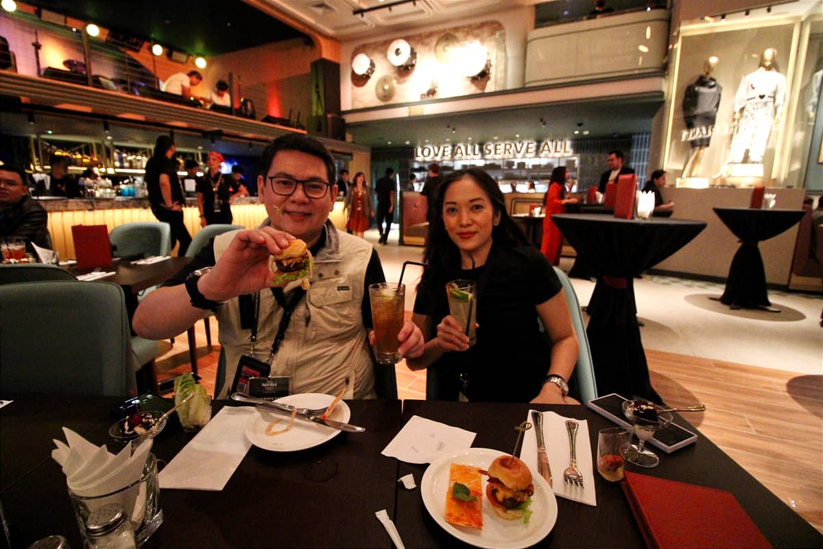 Ingulging sumptuous classic bar favorites.