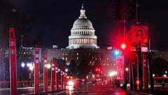 U.S. Congress averts gov’t shutdown