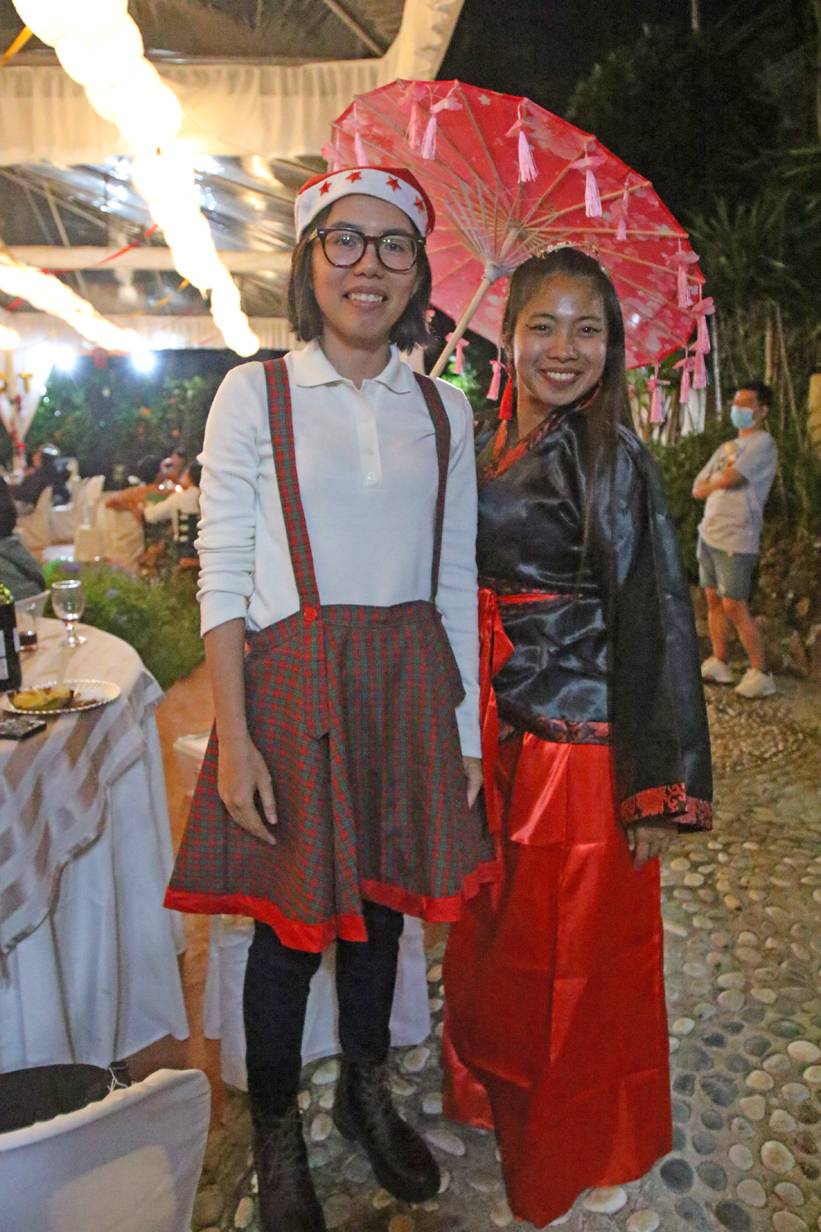 Kathryn Jose and Lade Kabagani.