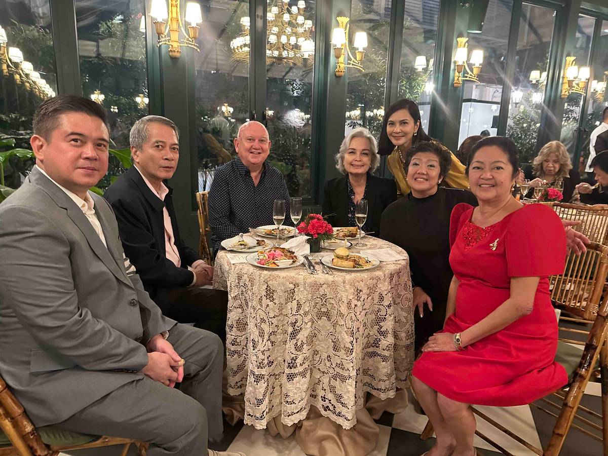 Mike Lagman, Nes Jardin, the author Edu Jarque, Margie Moran-Floirendo, Charmaine Lagman (standing), Maja Olivares and First Lady Liza Araneta-Marcos.
