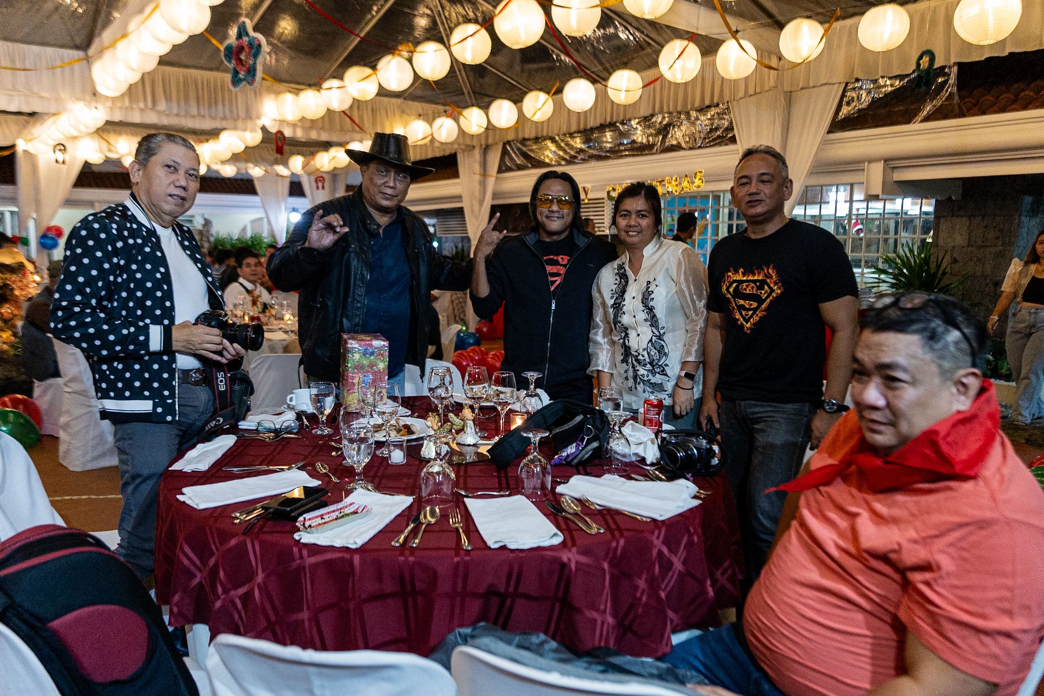 Joey Mendoza, Pat Santos, Elmer Manuel, Yummie Dingding, John Dodson and Eli Villagonzalo.