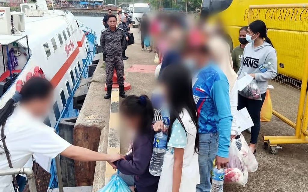 Malaysian immigration rescues 2 Pinoy children