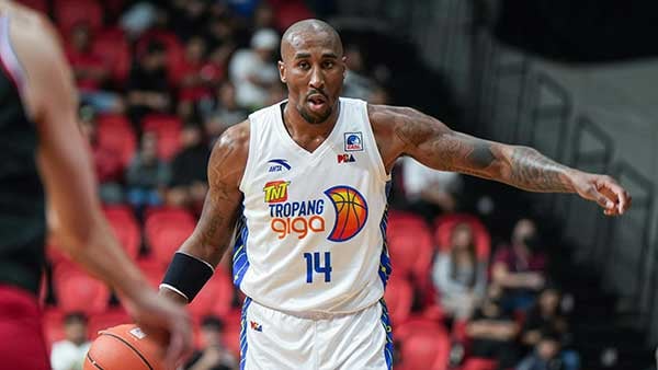 Hollis-Jefferson plays Santa’s role