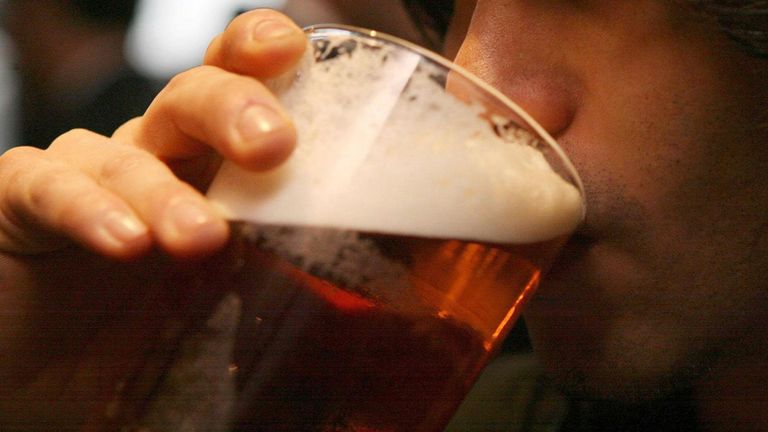 UK bans offenders from booze 
