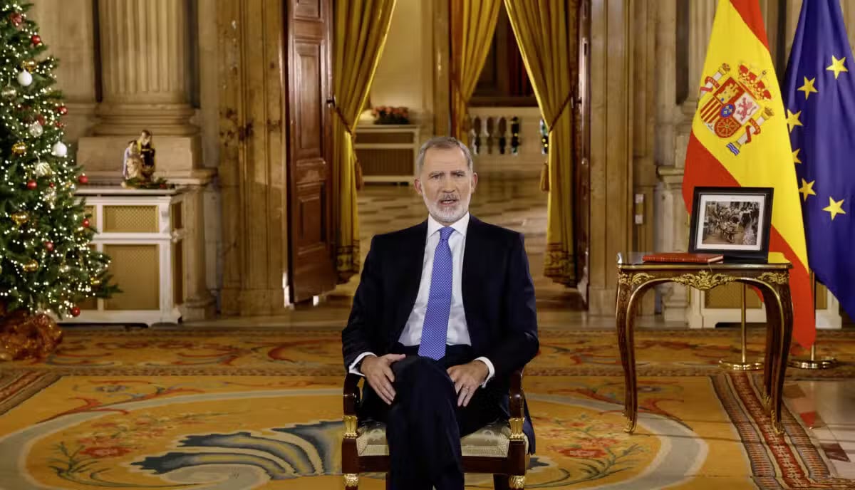 Spain's king urges nation to learn from floods in Christmas speech

