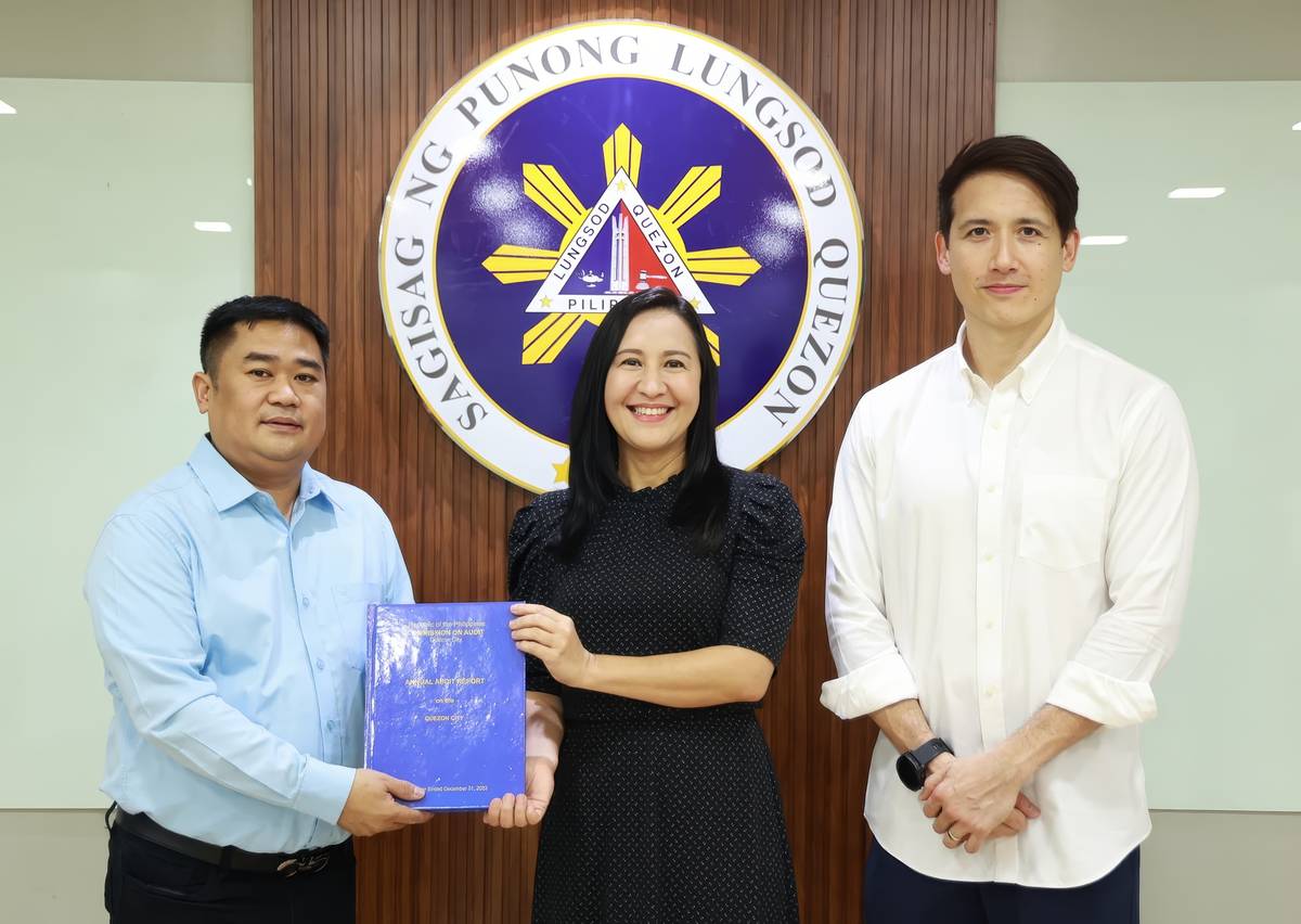 The Quezon City Government has received once again an ‘Unqualified Opinion’ from COA for the fourth consecutive year. This is considered the highest rating COA grants to government branches, including LGUs. Mayor Joy Belmonte and Vice Mayor Gian Sotto received the COA report from COA-QC Supervising Auditor Joseph Perez.