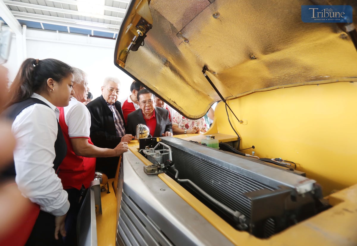 'Manong Chavit' and transport groups showcase E-Jeepney