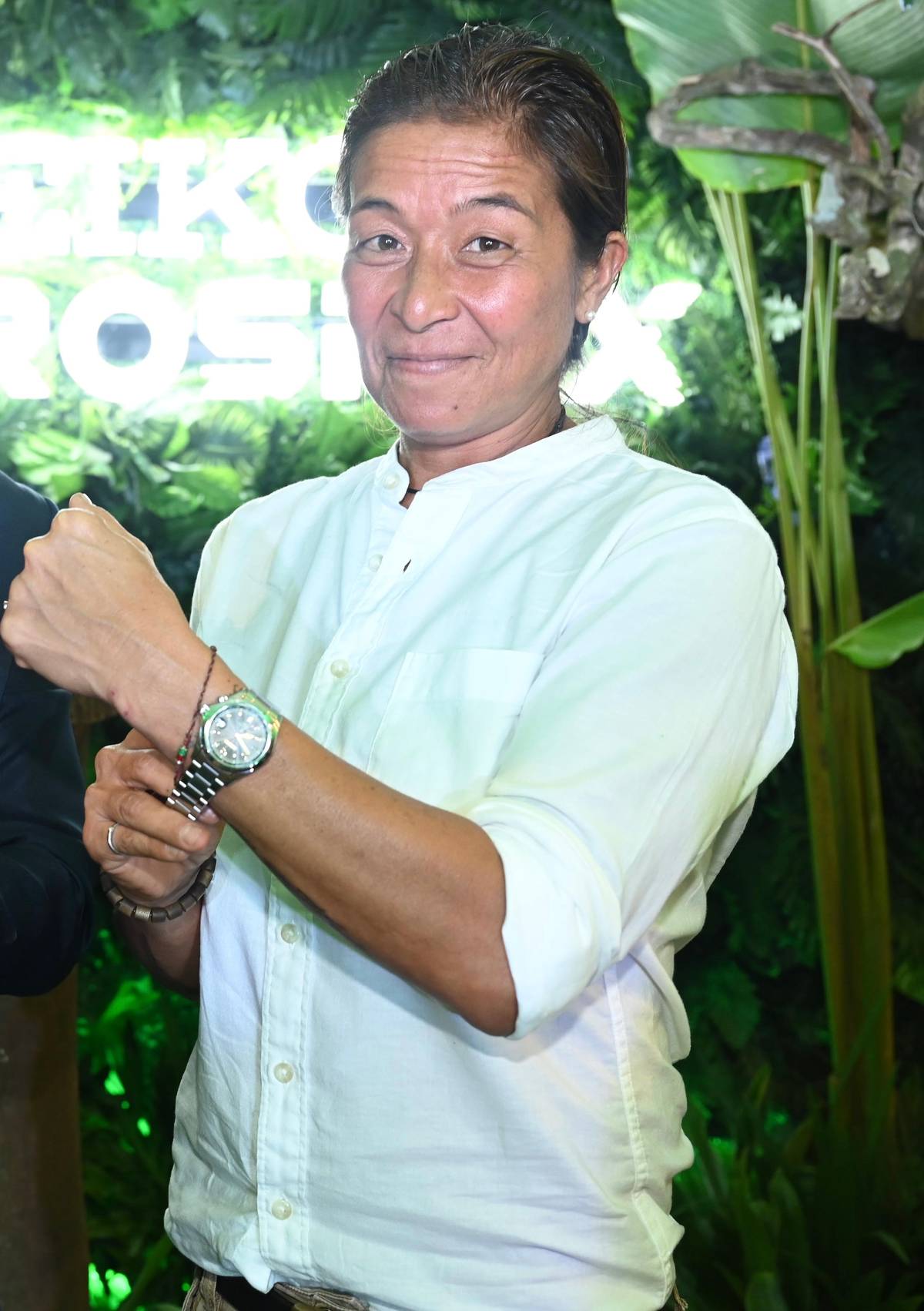 Anne-Marie Bakker (FEED Partnerships director) wearing the 5th Philippine Limited Edition watch inspired by the whiskered pitta.