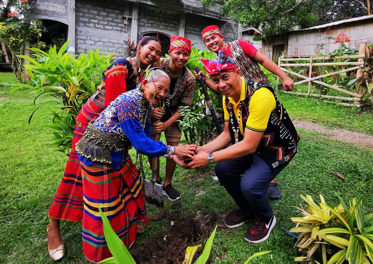 10 for 10 tree planting activity with KX family and Manlilikha ng Bayan Estelita Bantilan in Malapatan, Sarangani.