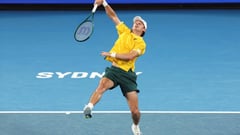 De Minaur prevails; Australia bombs out