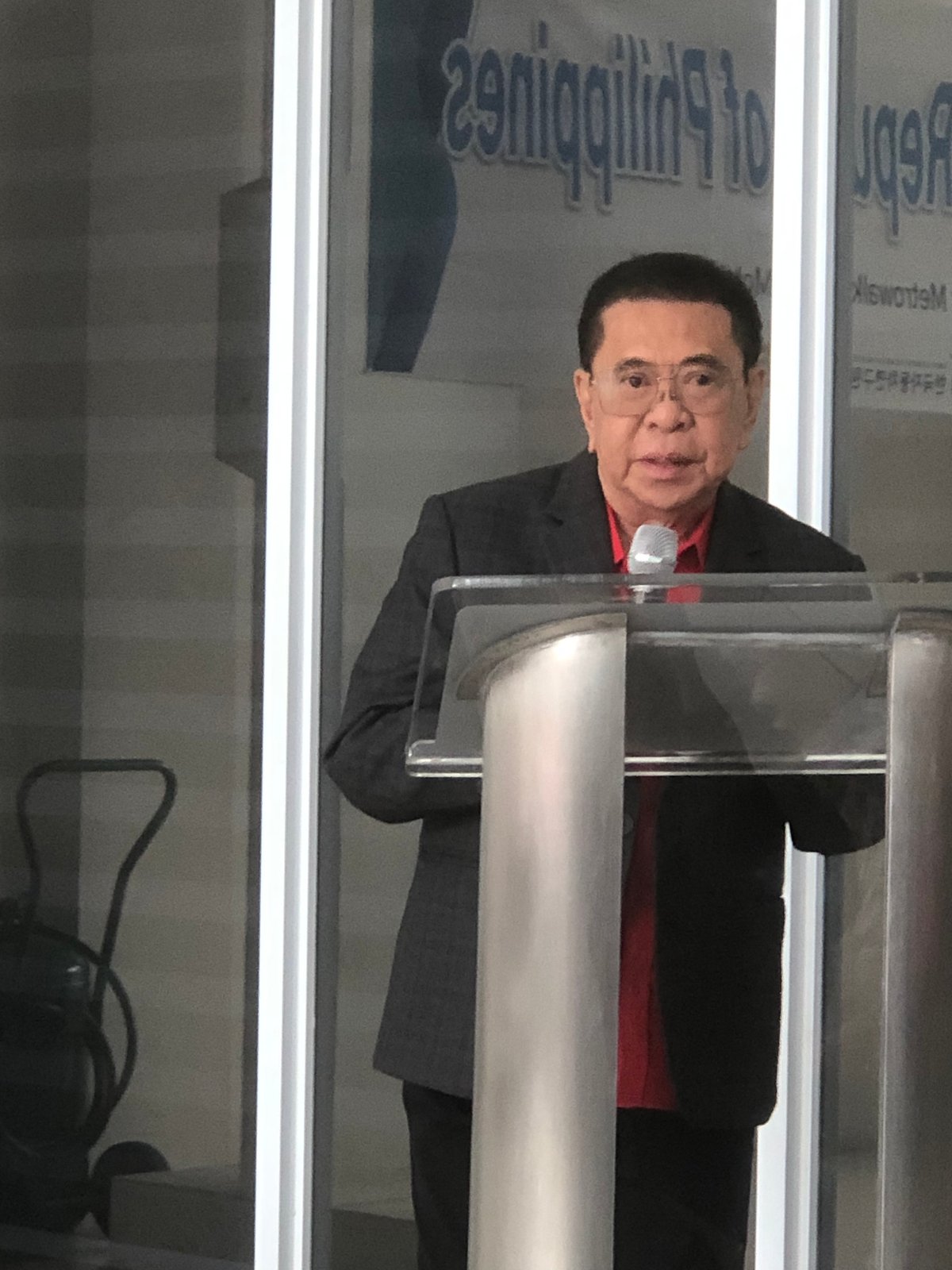Luis ‘Chavit’ Singson is stepping up to electrify the country’s jeepneys.