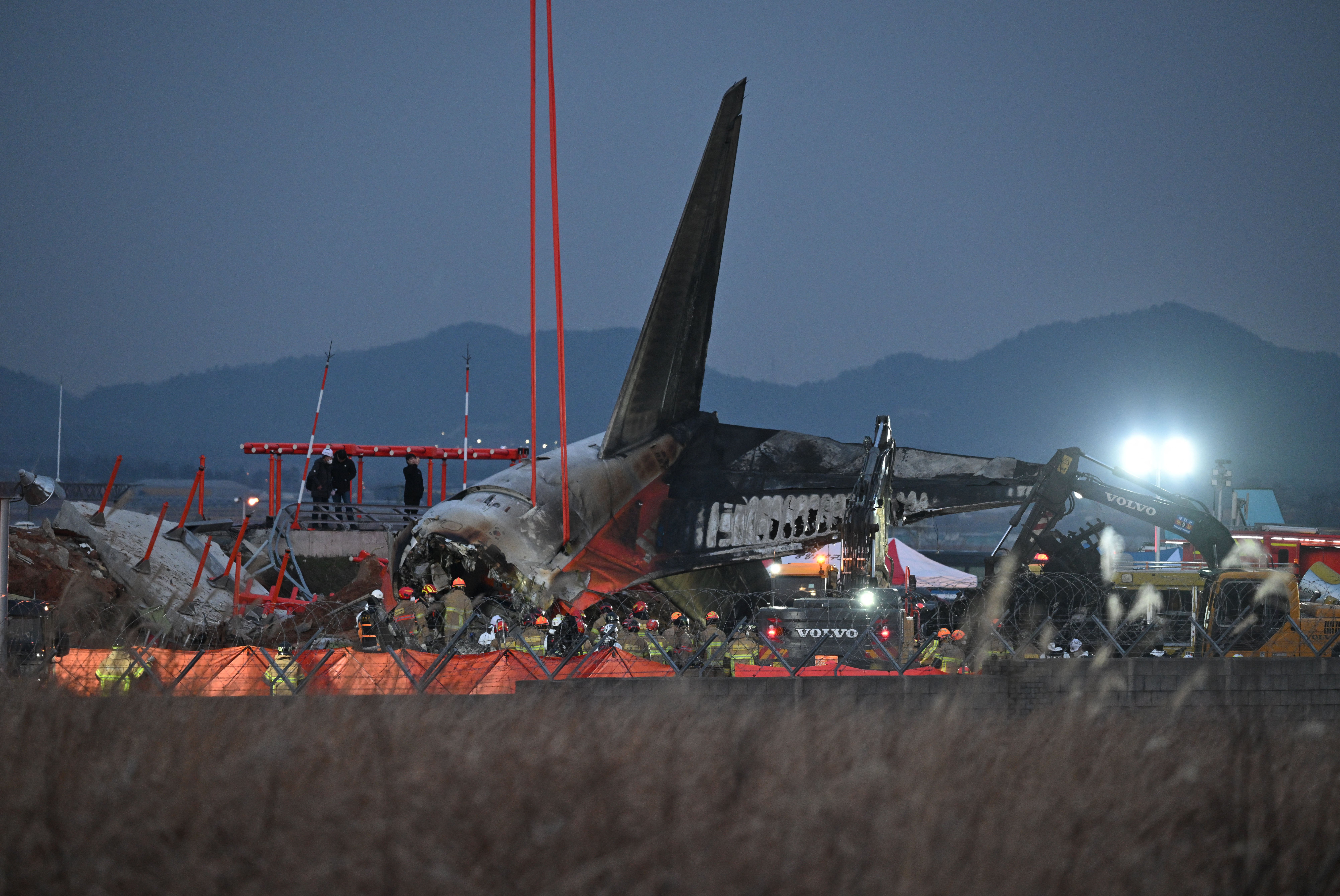 South Korea says Jeju Air jet black boxes stopped recording before crash