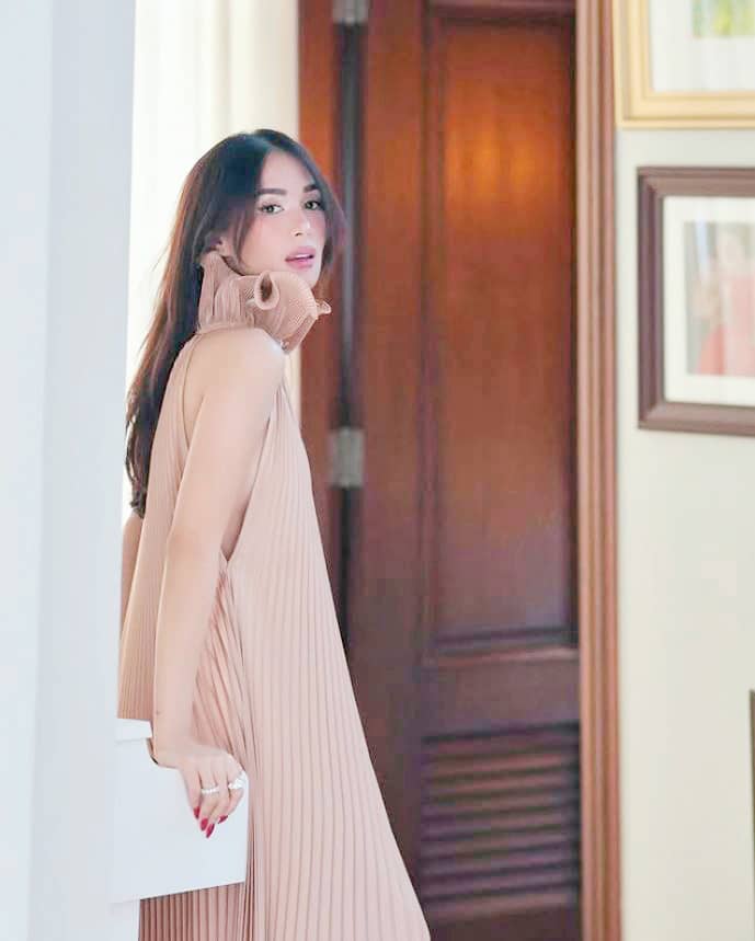 RIVALRY continues between Pia Wurtzbach and Heart Evangelista.