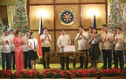 Marcos puts AKAP under ‘conditional implementation’