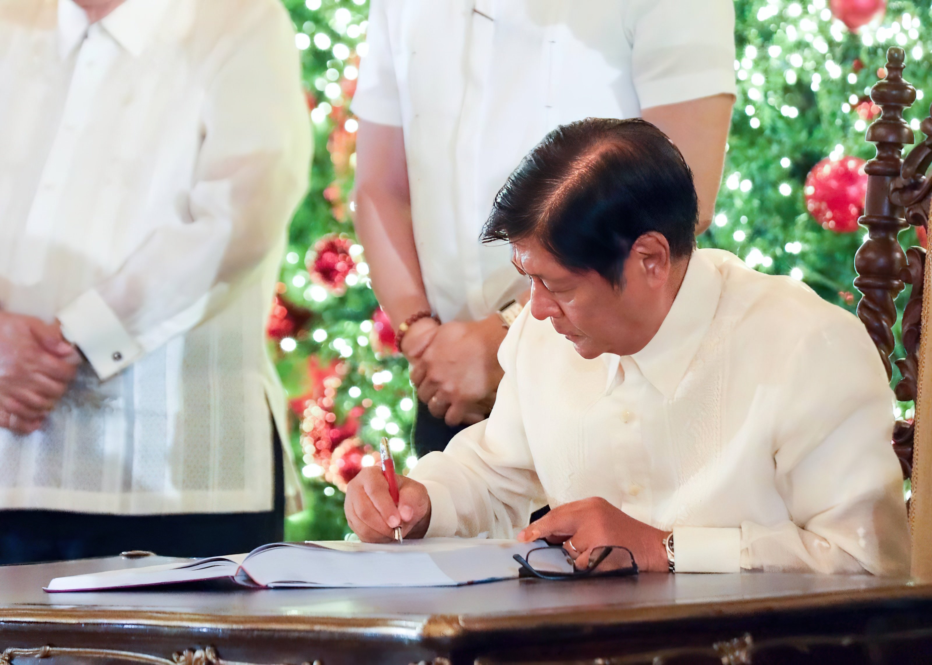 Marcos, team review 2026 National Budget after Congress ratifies GAA