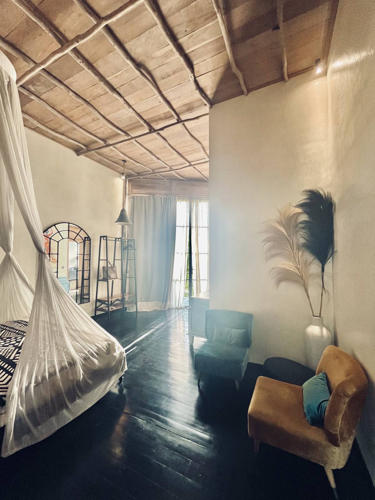A view of the room.