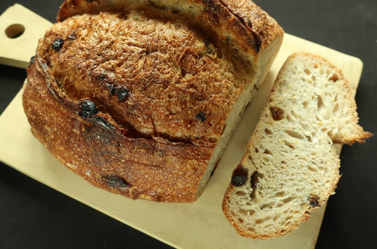 Masa Madre’s California 
Raisins Sourdough.