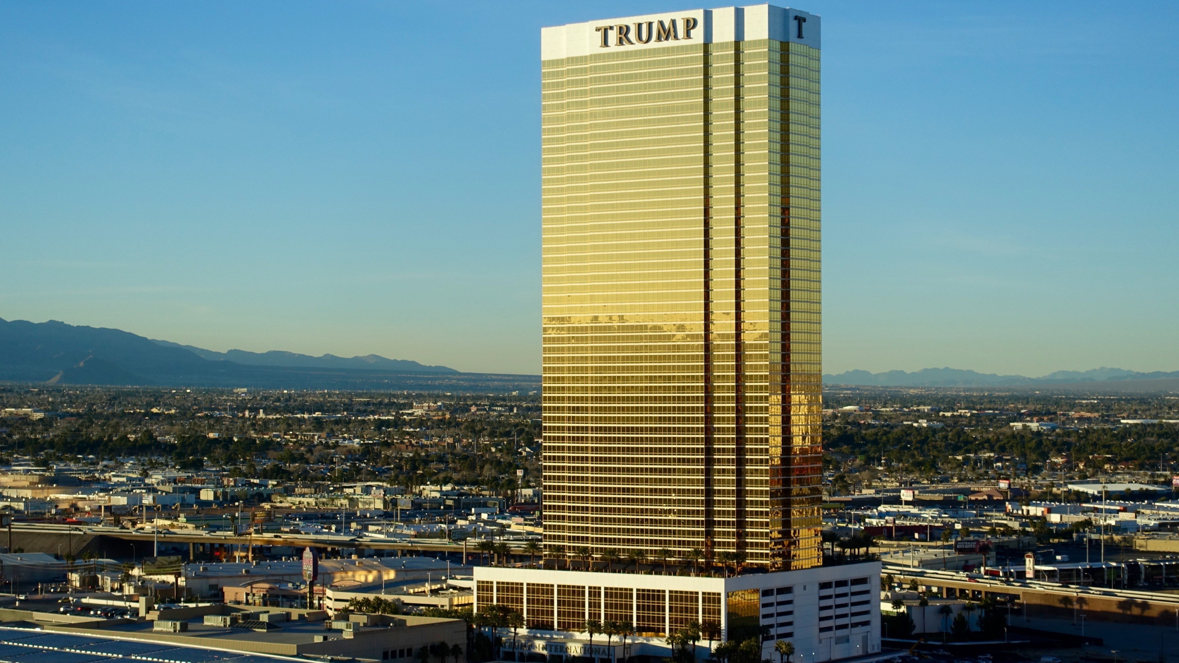 Electric vehicle fire outside Trump Hotel in Las Vegas prompts evacuation
